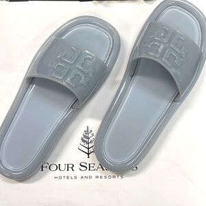 Tory Burch WOMENS Dew Blue bubble jelly slides SIZE 9